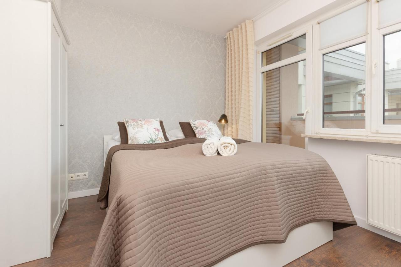 Blonia Wilanowskie Apartment Warsaw By Noclegi Renters Exterior foto
